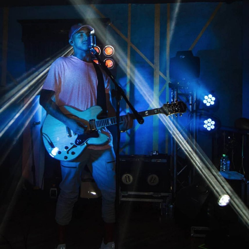 2018 MANUEL MEDRANO en Casacasco.png